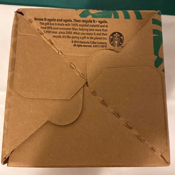 BNWT Starbucks Singapore - Picture 11 of 12